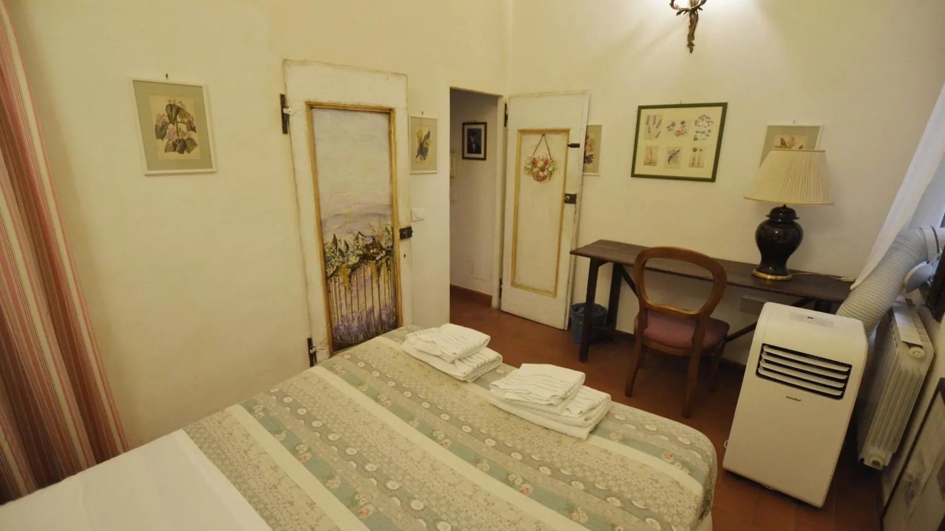 Capponi Apartment Florence